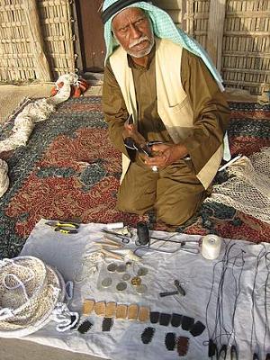 Pearl Diving Tool Maker - Diving Village 