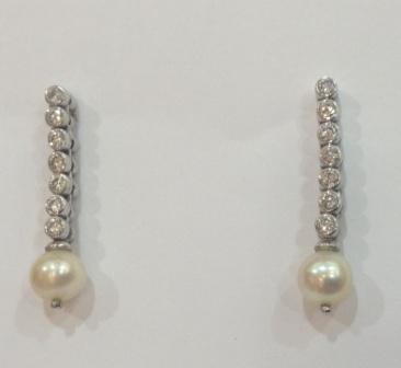 Earrings with Natural Pearl and Diamonds 