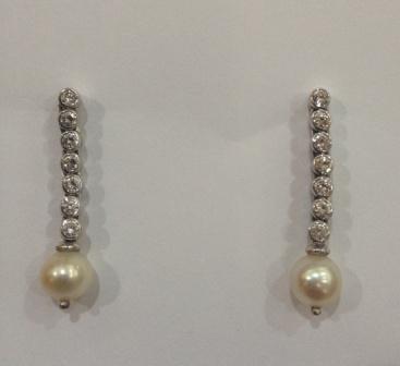 Earrings with Natural Pearl and Diamonds 0.56 carat