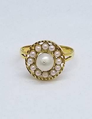 Fancy 12 Pearl Ring Basra Pearls 18K Yellow Gold