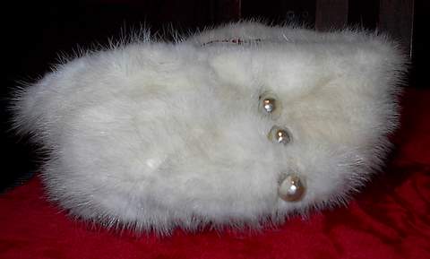 Fur Hat Pearls