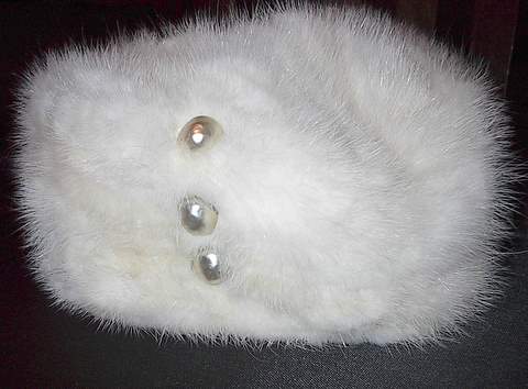 Fur Hat Pearls