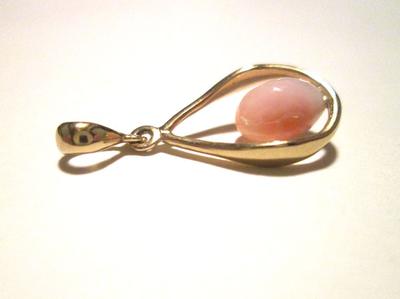 Light Pink Conch Pearl Pendant 1.6 carat on 14K Gold