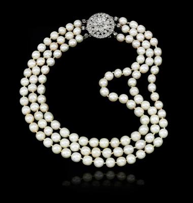 IMPORTANT NATURAL PEARL AND DIAMOND NECKLACE. SOLD FOR CHF 2,295,000. 