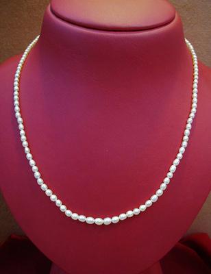 Natura Arabian Gulf Pearl Necklace Strand 32 carats 