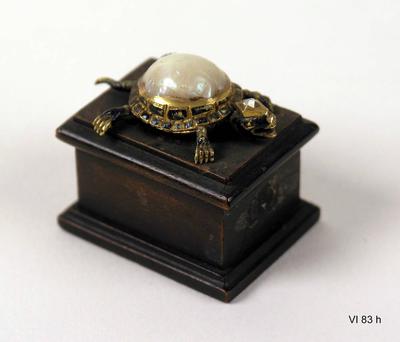 Natural Pearl Turtle Figurine