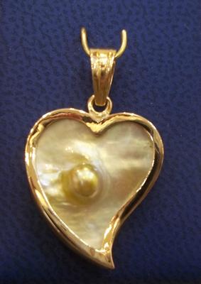 Natural Blister Pearl Pendant