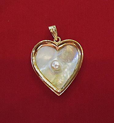 Natural Basra Blister Pearl Shell Heart Shaped Pendant