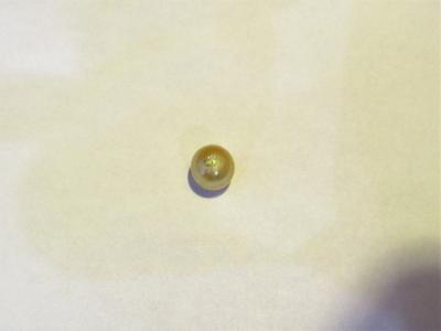 Natural Basra Loose Pearl from Arabian/Persian Gulf 2 carats