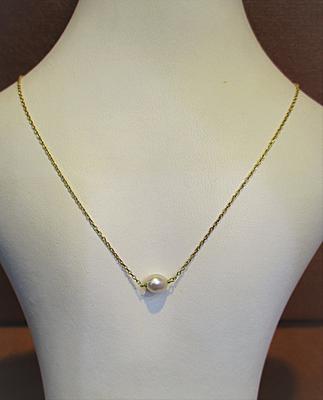 Natural Basra Pearl Attached to an 18k Gold Chain