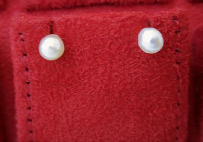 Natural Basra Pearl Earring on 18k Gold