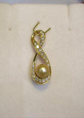Natural Pearl Pendant