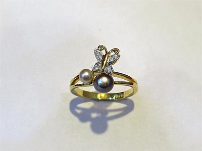 Natural Basra Pearl Ring With Two Pearls and Diamond Butterfly