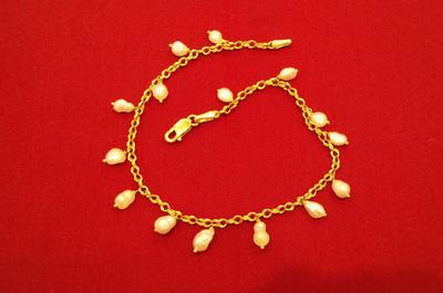 Natural Basra Pearls Bracelet - 18 ct Gold