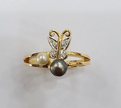 Natural Grey Pearl in a Butterfly Design with Diamonds