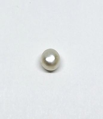 Natural Loose Pearl 2 carats High Luster Near Button Shape