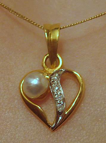 Natural Pearl Heart Pendant Natural Pearl Heart Pendant