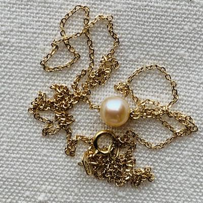 Natural Pearl Basra Single on 18k Gold