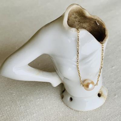 Natural Pearl Basra Single on 18k Gold