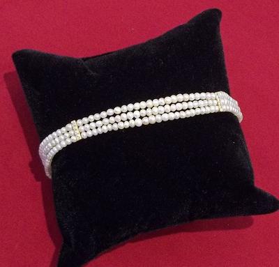 Natural Pearl Bracelet with Diamond Dividers