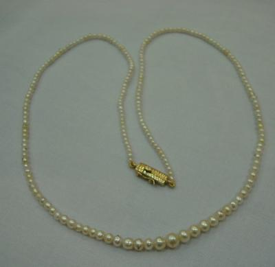 Natural pearl necklace