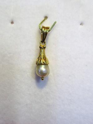 Natural Pearl Pendant 1+ carat 7mm on 18k Gold