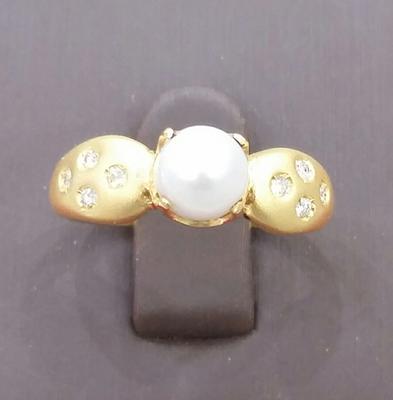 Natural Pearl Ring 2 carat Basra Pearl 18K Gold