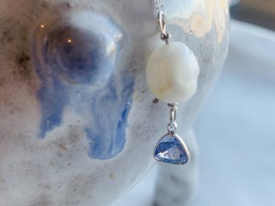 Tanzanite with natural USA freshwater pearl