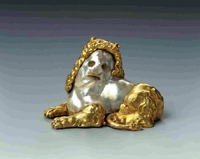 For example, this adorable lion, made before 1706.