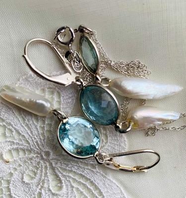 Natural pearls from USA Earrings & Pendant with Aquamarines