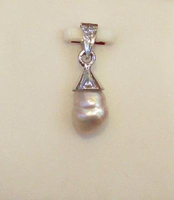 Natural Persian Gulf Basra Pearl Pendant