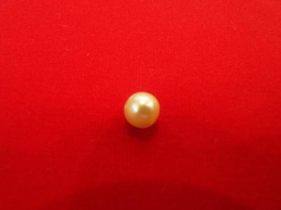 Natural Persian Gulf Pearl  1.92 carats