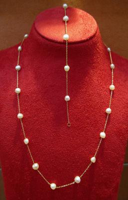 Natural Persian Gulf Pearls Necklace and Bracelet Set