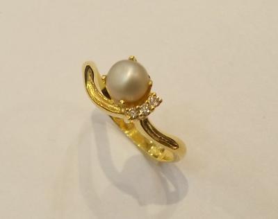 Natural Saltwater Blister Pearl Ring with Diamond