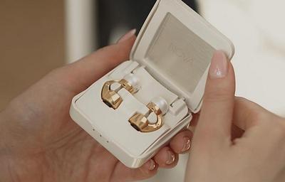 Nova H1 Audio Earrings Put Wireless Speakers Inside Actual Freshwater Pearls