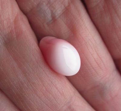 Pastel Pink and White Conch Pearl 8.65 carats