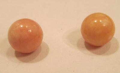 7.86 carats conch pearl pair