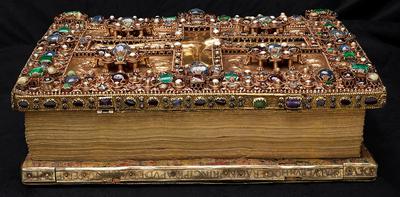 Jeweled cover, Lindau Gospels, c. 875. ALL IMAGES: COURTESY THE MORGAN LIBRARY AND MUSEUM