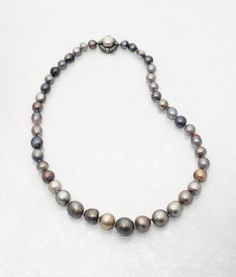 Royal Spanish Pearl Necklace
