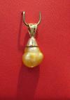 Basra Natural Pearl Pendant - 8mm in 18K Gold 2.61ct