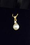 Natural 3 carat Basra Pearl Pendant with Diamond