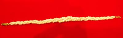 Twisted natural pearl bracelet