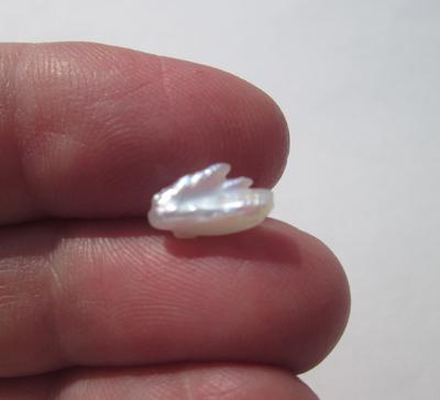 USA Freshwater Baroque Natural Pearl 10mm 1+ carats