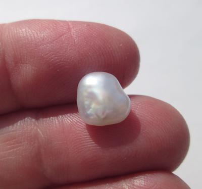 USA Freshwater Natural Pearl Baroque 3+ carats 8mm