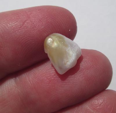 USA Natural 3+ carat Freshwater Baroque Pearl Two Toned