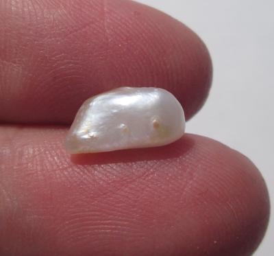 USA Natural Baroque Freshwater Pearl 11m 2+ carats