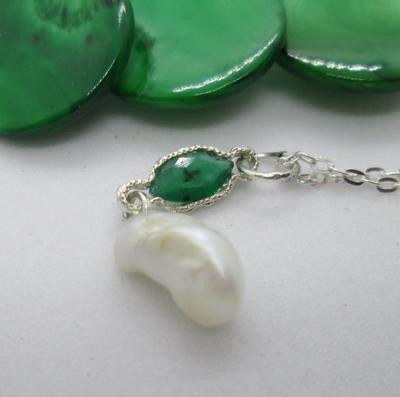 USA Natural Freshwater Pearl & Emerald on Sterling Silver Necklace