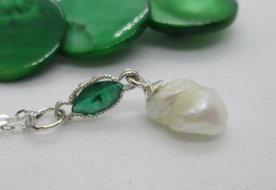 USA Natural Freshwater Pearl & Emerald on Sterling Silver Necklace