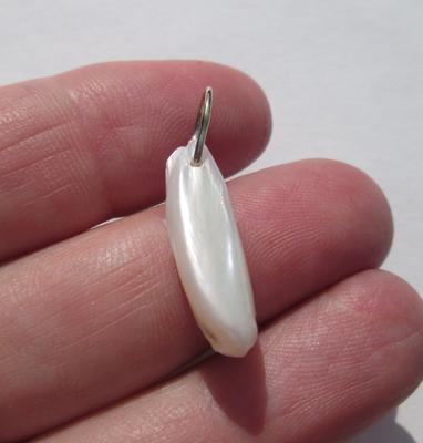 USA Natural Freshwater Pearl Spike Pendant 22mm 6+ carats