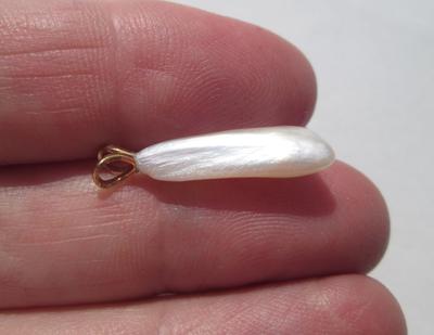 USA Natural Freshwater Spike Pearl Pendant 14k Gold 4+ carats
